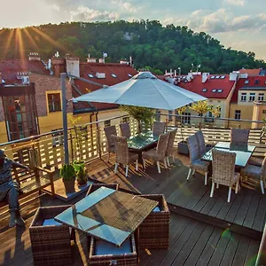Hotel Julian, Praga